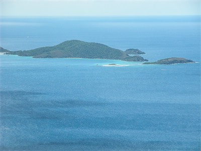 The tiny 'Sandy Spit', Green Cay and Little Jost van Dyke