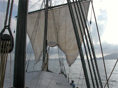 A sailing trip on the Niña