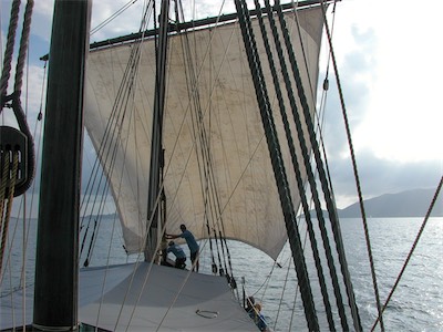 A sailing trip on the Niña