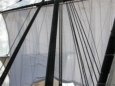 A sailing trip on the Niña