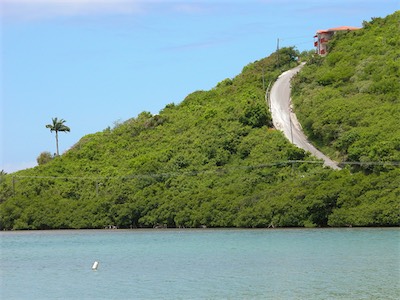 Sea Cow Bay and the ‘Elevator’, Hannahs Road – which is really very steep; a 4x4 is essential